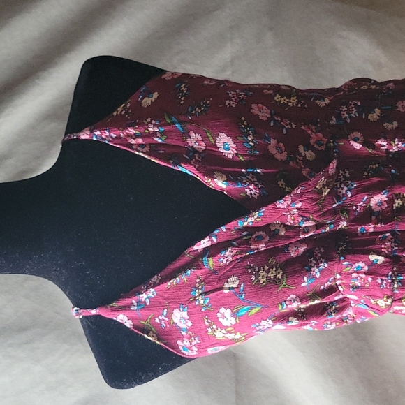 Sleeveless string strap dress with floral print - Picture 3 of 8